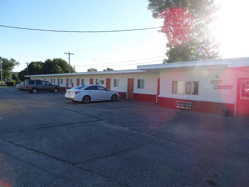 Rivers Inn Fort Madison photo 66