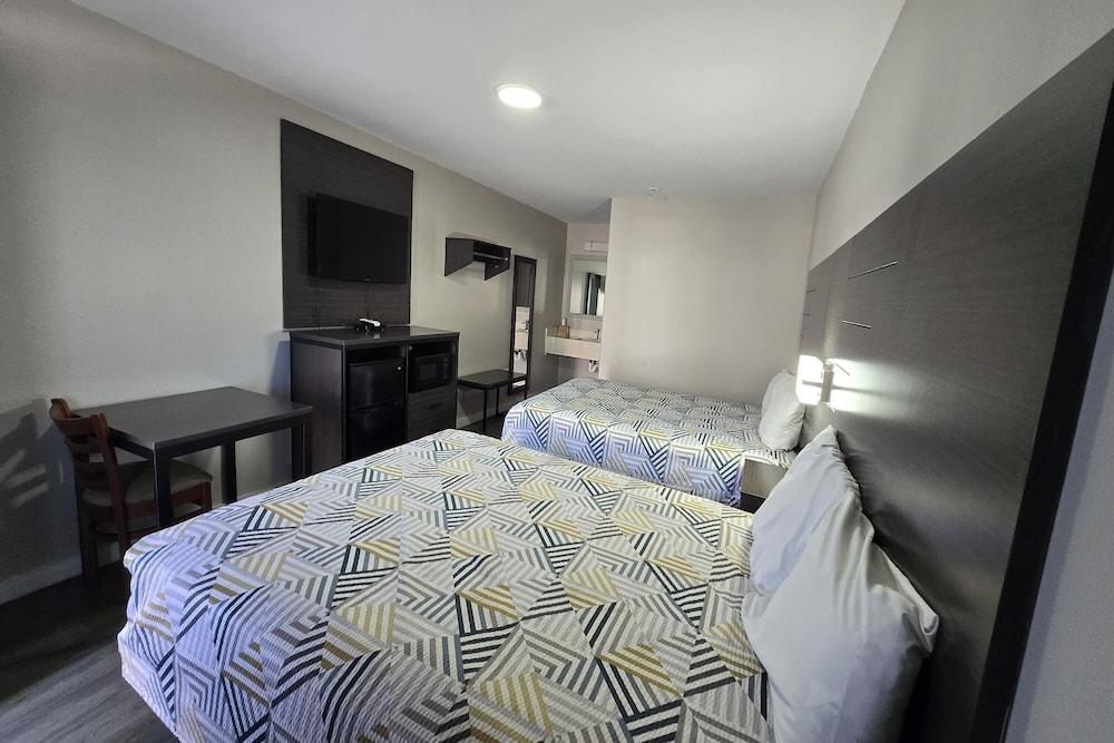 Deerfield Inn McComb I-55 photo 15