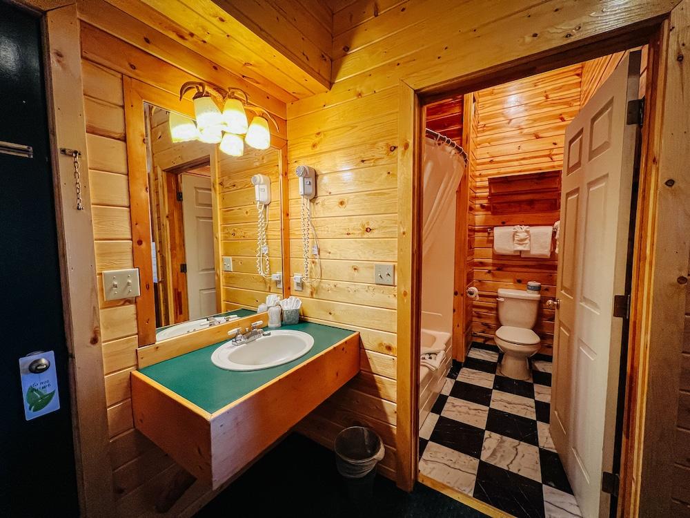 Anglers Lodge photo 65