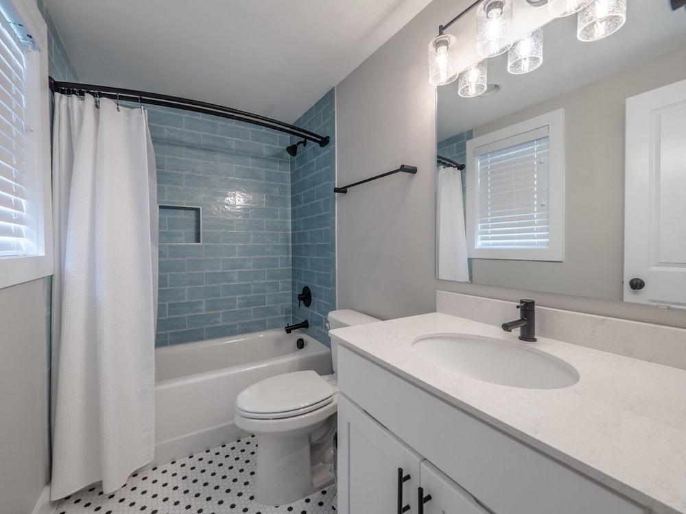 The Beach House Motel & Suites photo 25
