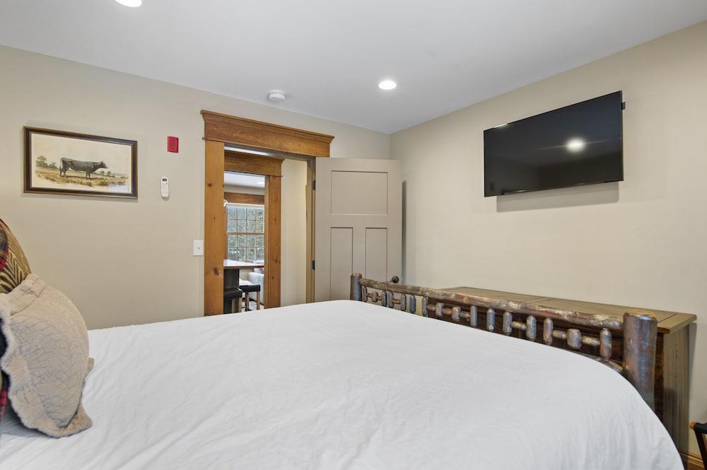 Brook Bound Inn photo 23