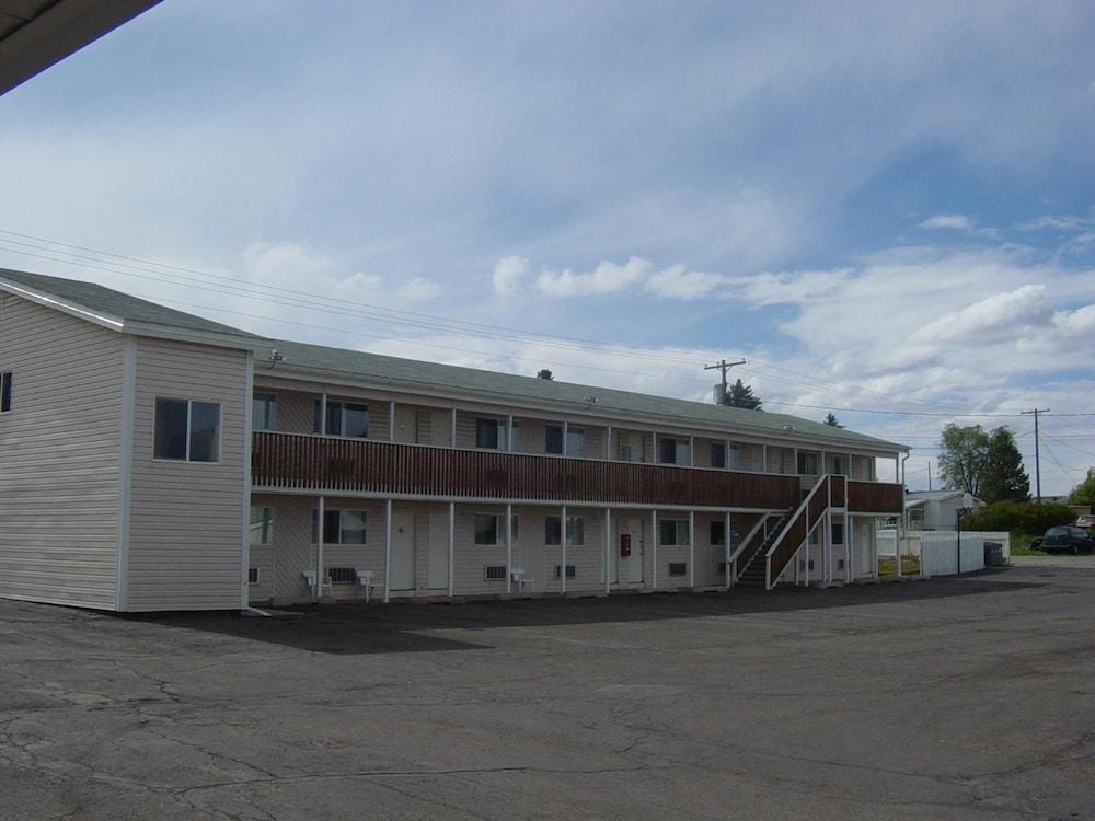 Canyonlands Motor Inn photo 9