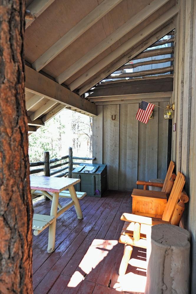 Bear Creek Motel And Cabins photo 66