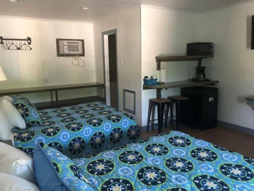 Swell Motel photo 30