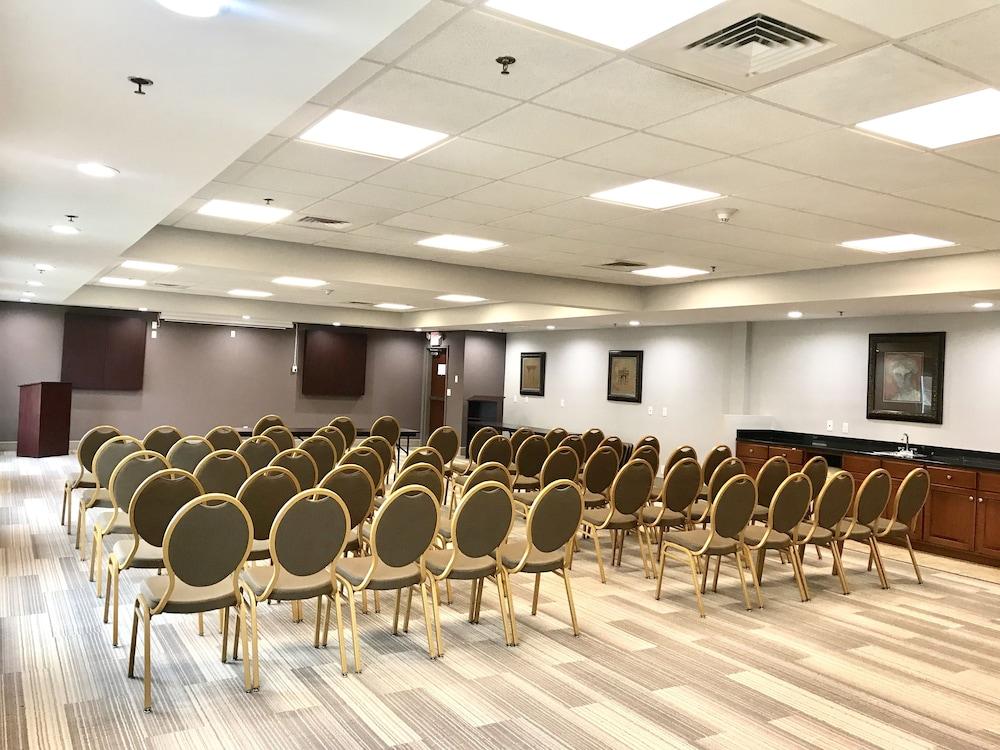 Holiday Inn Express & Suites Somerset Central by IHG photo 70