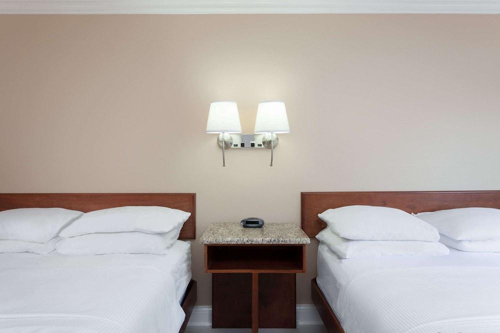 Super 8 by Wyndham Owensboro photo 5