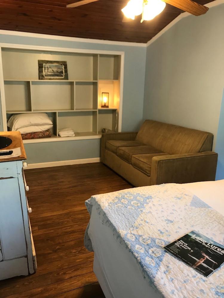 The Riverside Lodge at Chimney Rock photo 3