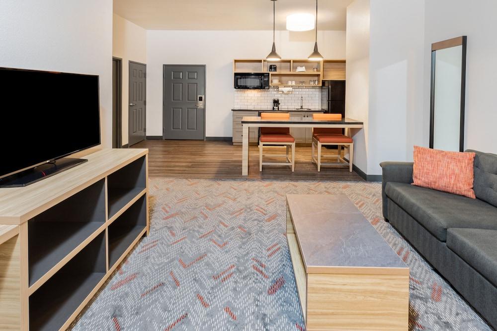 Candlewood Suites Mount Pleasant by IHG photo 17