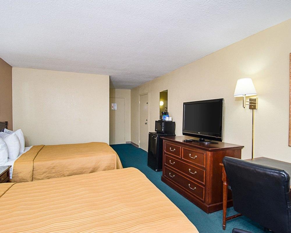 Quality Inn Shenandoah Valley photo 9