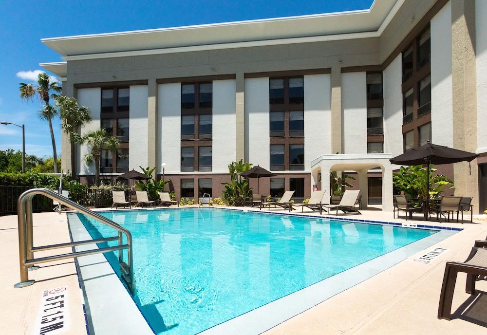 Hampton Inn Daytona Speedway photo 41