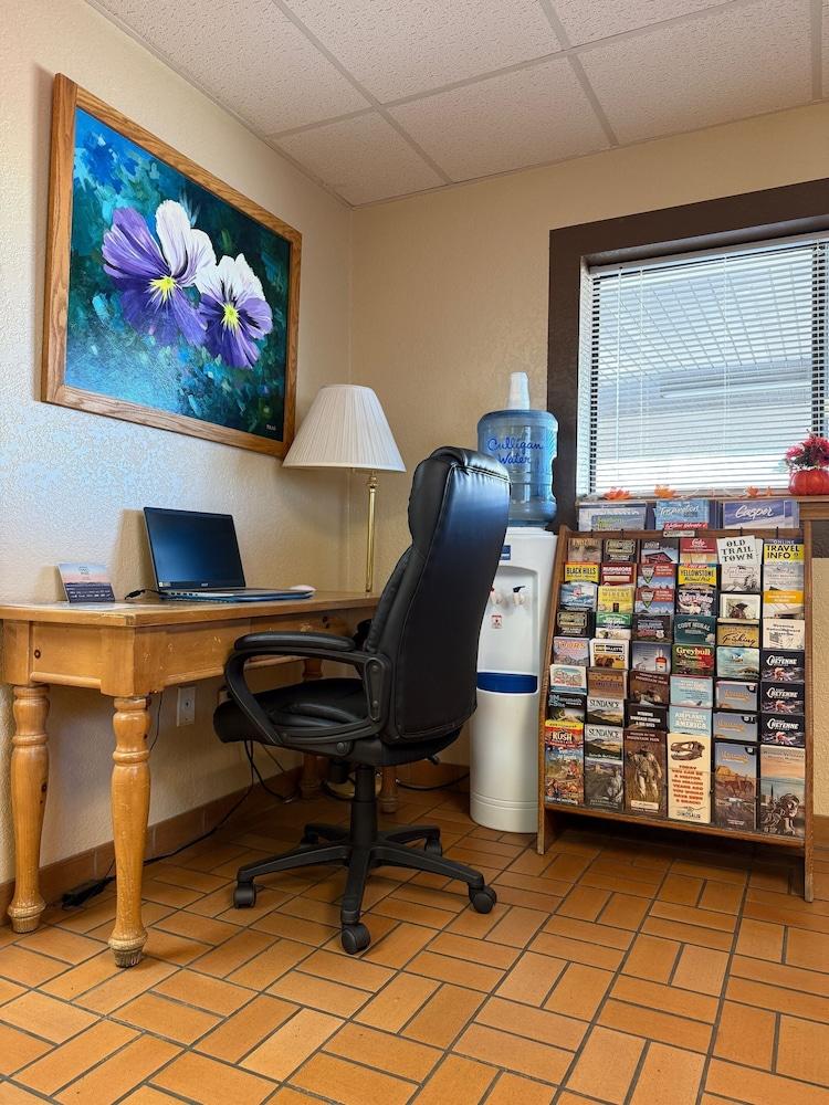 Americas Best Value Inn Torrington photo 25