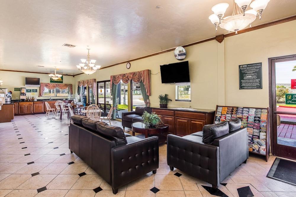 Budget Inn photo 2