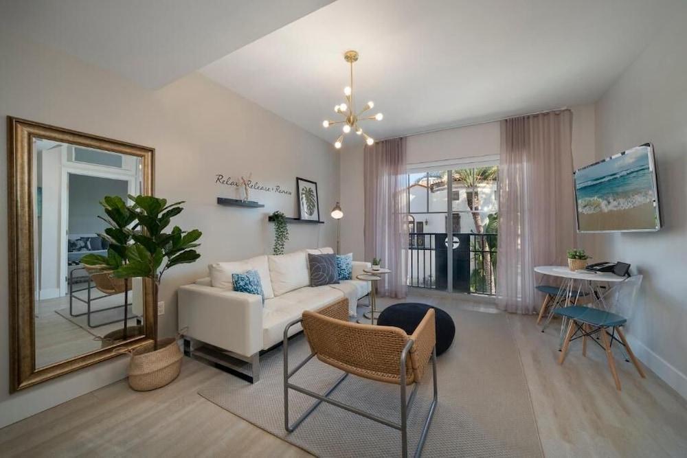 Strand Ocean Drive Suites photo 27