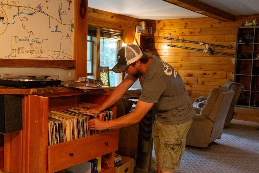 Upscale Hostel by Lake George & Gore Mtn photo 34