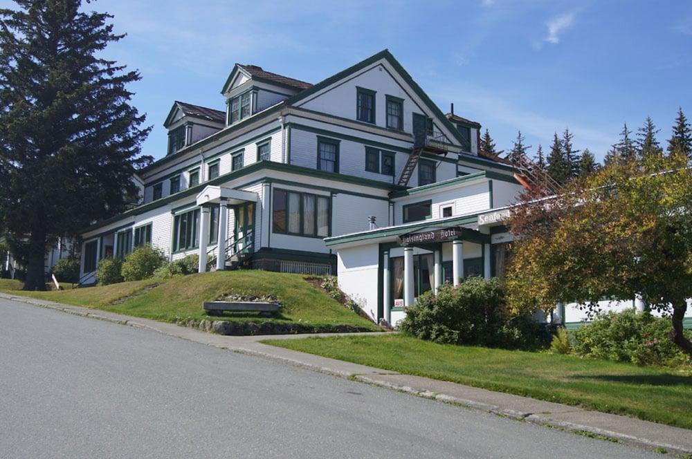 Hotel Halsingland — hotel in Haines