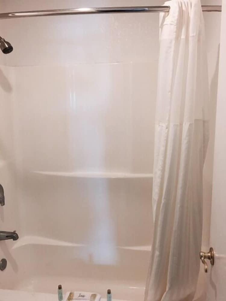 Ranch House Inn and Suites photo 47
