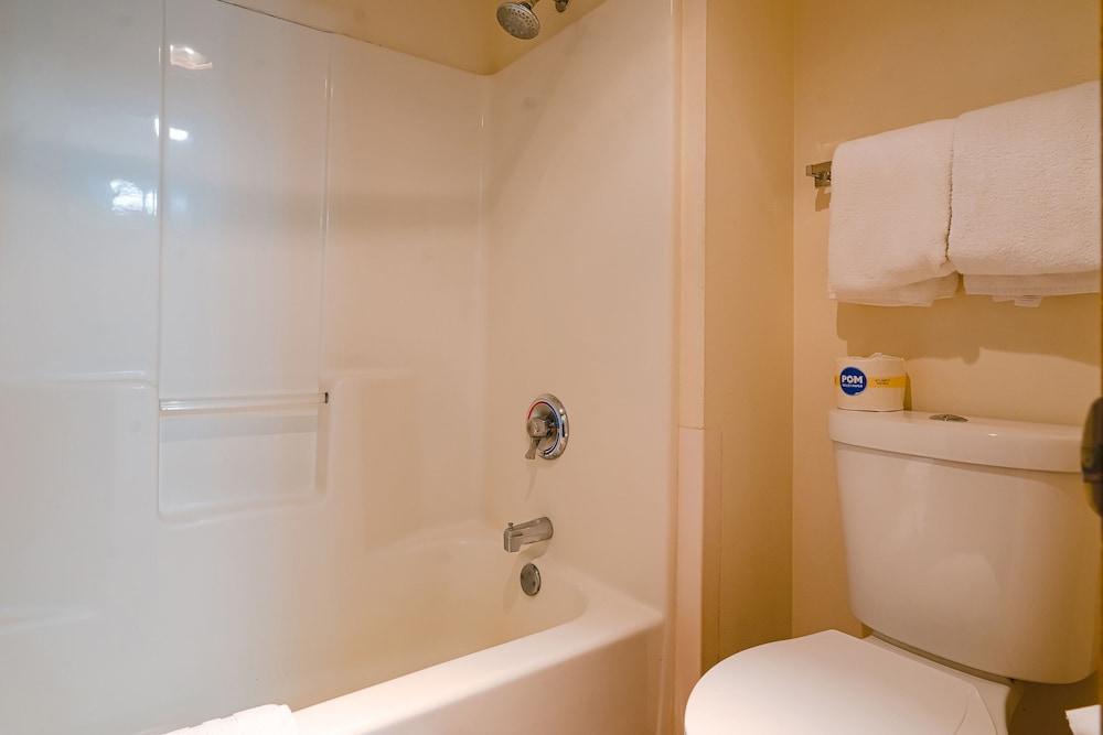 OYO Hotel Redwood Falls near Jackpot Casino photo 27
