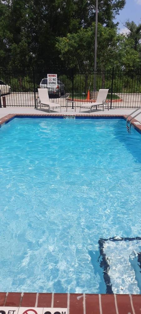 MainStay Suites Denham Springs - Baton Rouge East photo 38