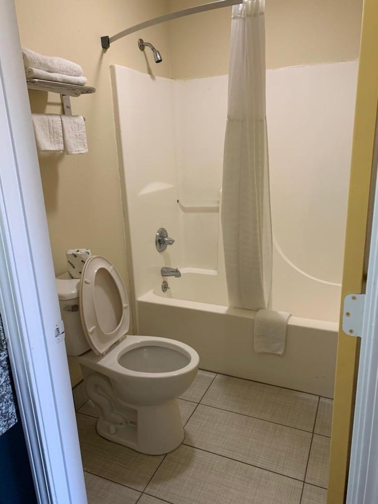 Deerfield Inn photo 31