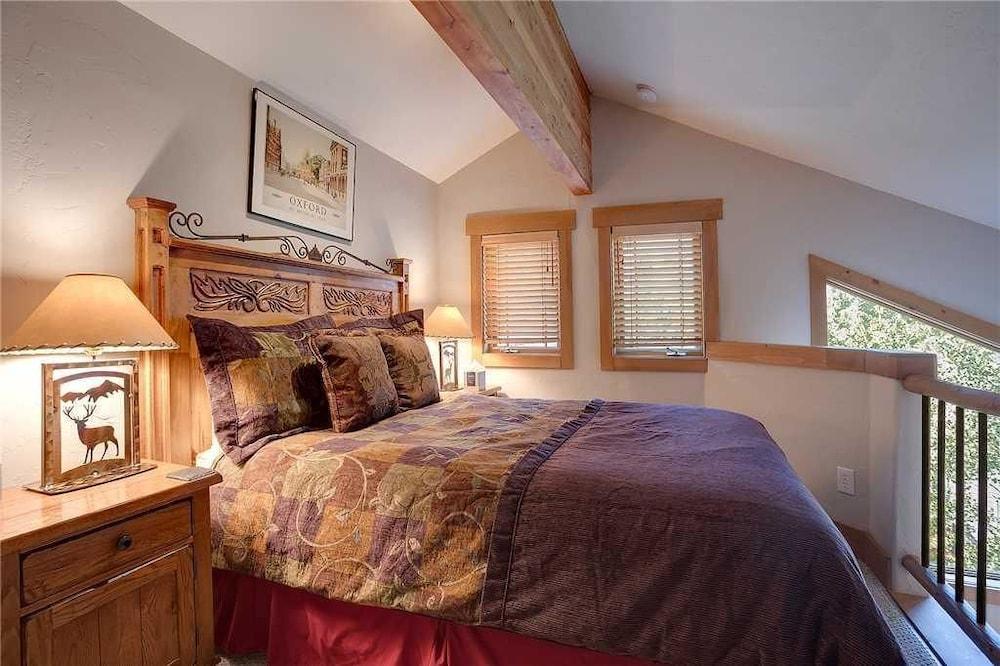 Saddle Creek Townhomes by Pioneer Ridge Management photo 52
