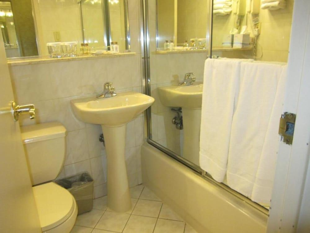 Travel Inn Hotel photo 34