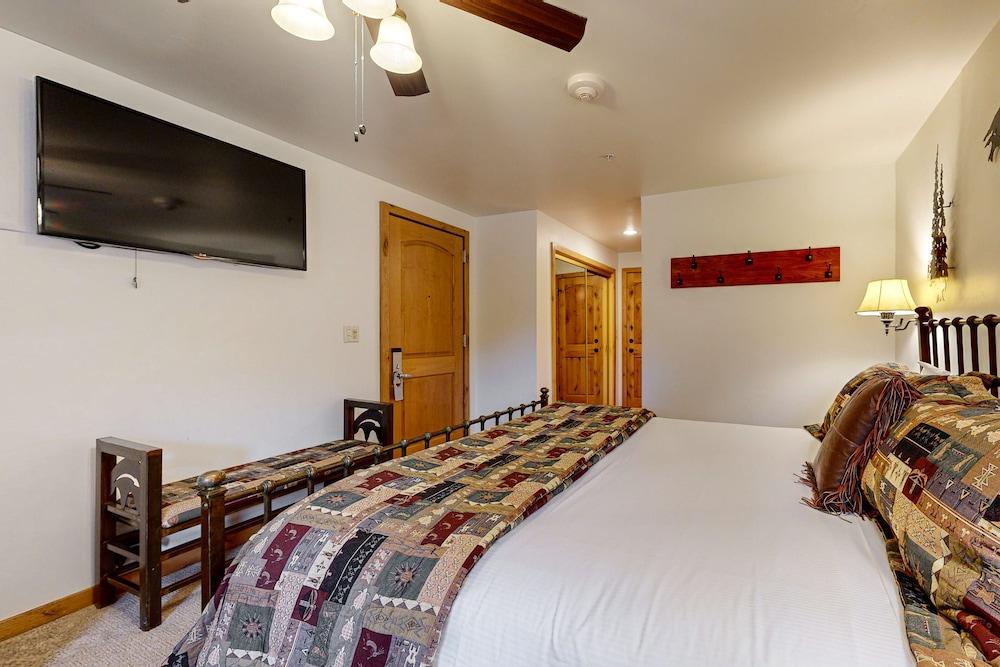 Lion Square Lodge photo 49