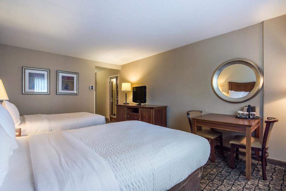 Cayuga Blu Hotel photo 11