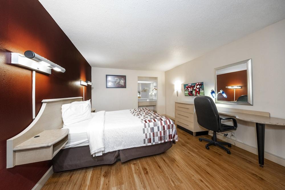 Quality Inn & Suites photo 14