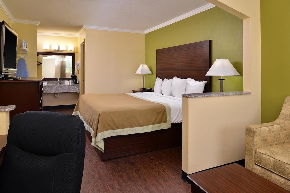 Americas Best Value Inn Winona photo 7