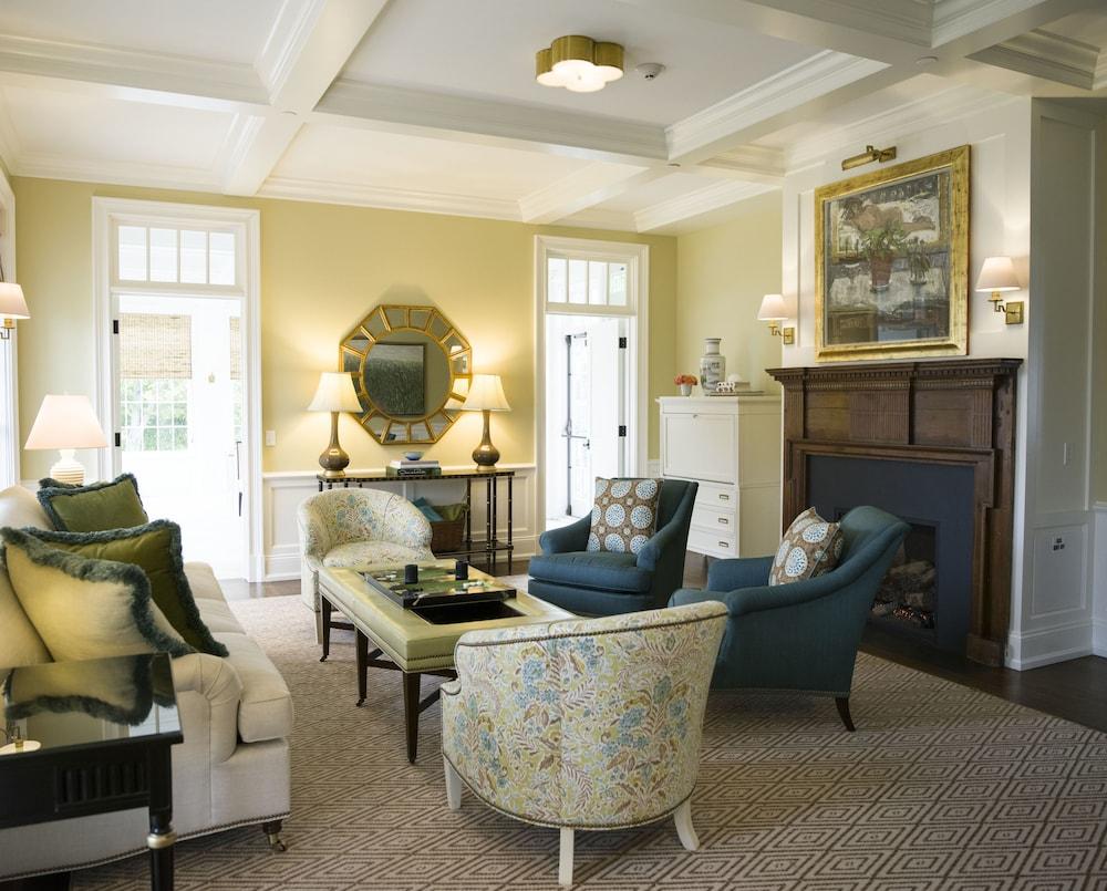 The Quogue Club at Hallock House photo 45
