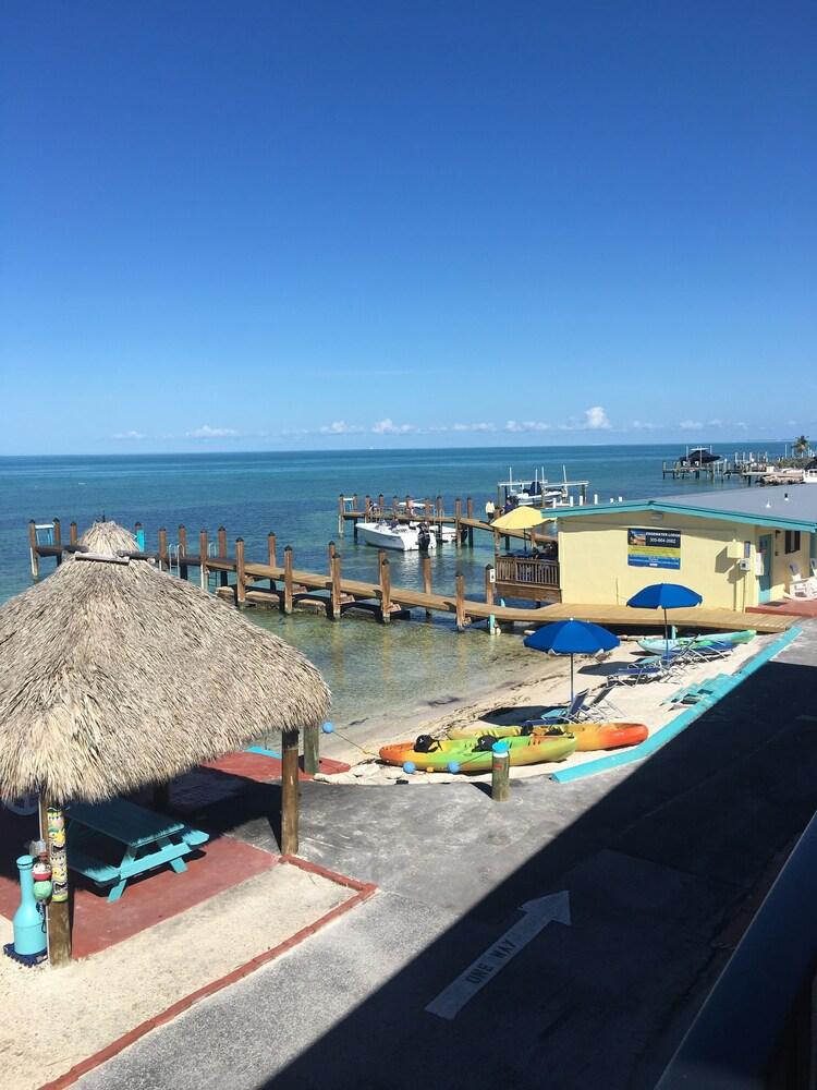 Edgewater Lodge photo 13
