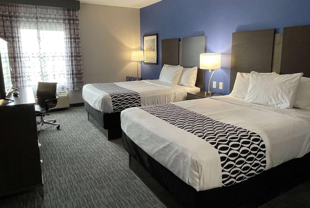 La Quinta Inn and Suites by Wyndham Schertz-San Antonio-Selma photo 5