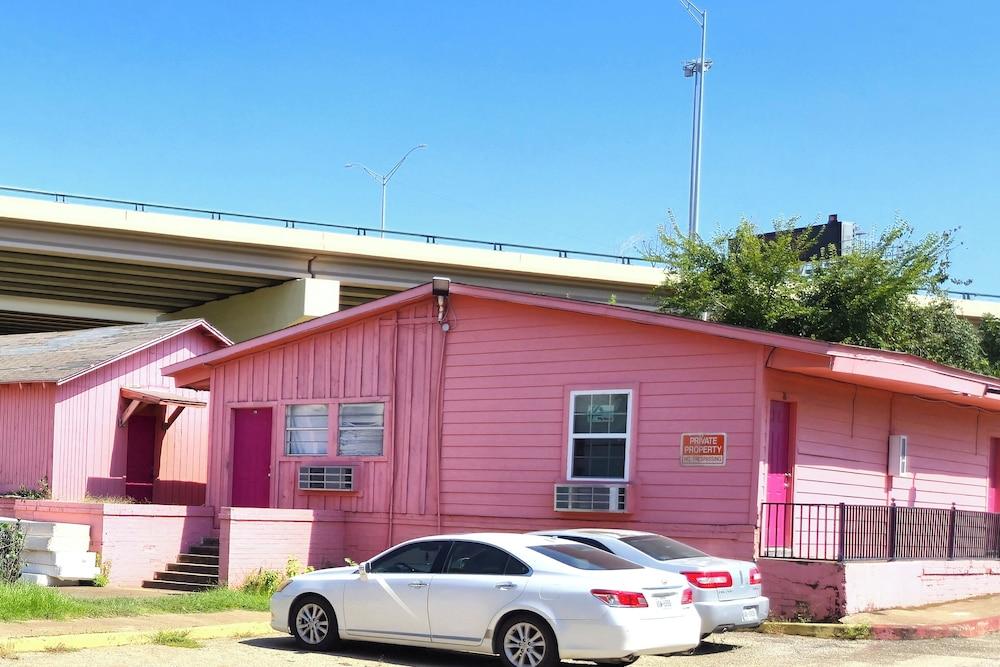 Way Side Inn by Hotel O Dallas near Fair Park Downtown photo 1