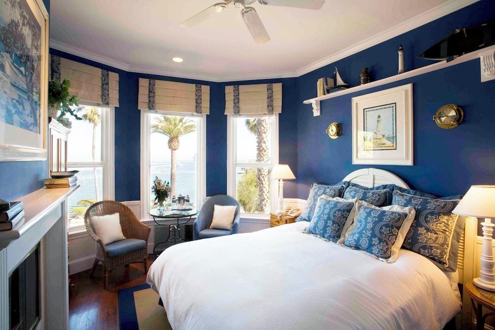 Snug Harbor Inn photo 15