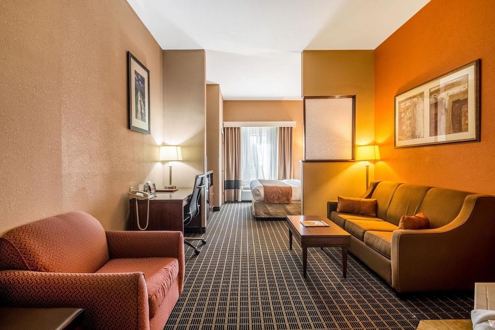 Comfort Suites Panama City Beach photo 22