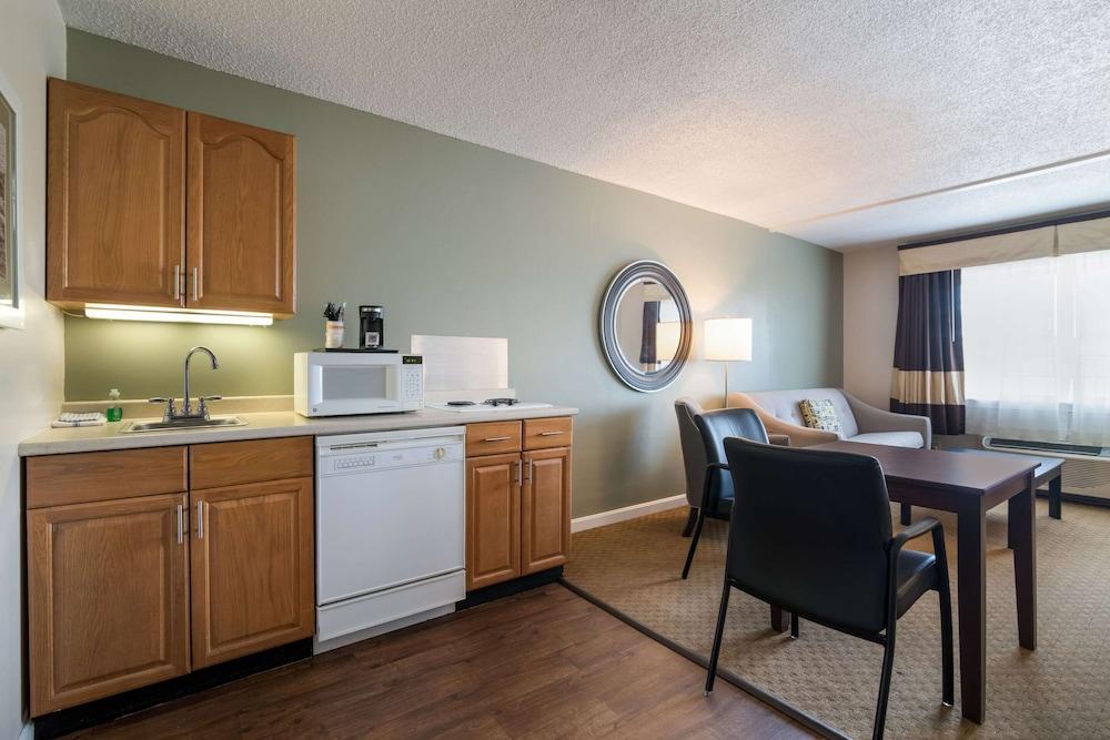 Quality Inn & Suites Auburn I-95 photo 33
