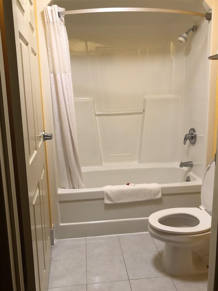 Days Inn by Wyndham Franklin photo 30