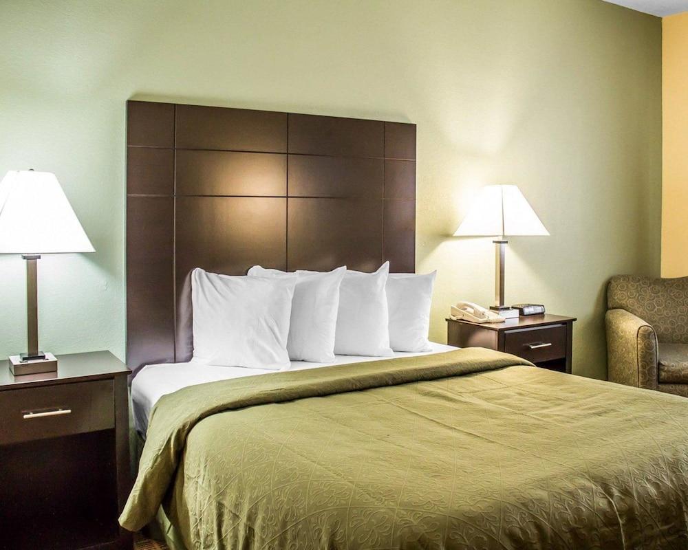 Quality Inn photo 14