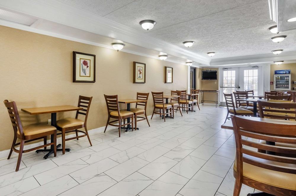Quality Inn near Martinsville Speedway photo 42