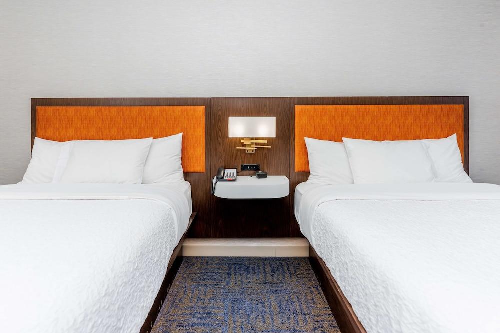 Hampton Inn & Suites Houston Sugar Land photo 13