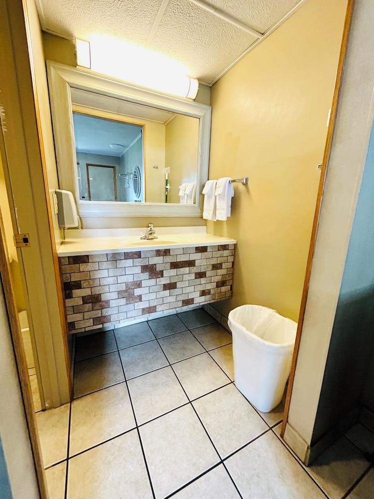 Silver Sands Hotel & Resort photo 43