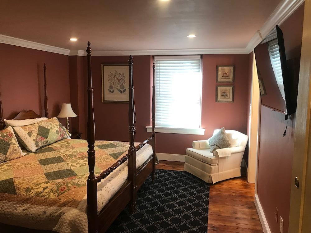 Stottsville Inn photo 57