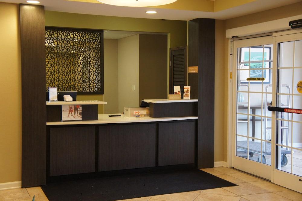 Candlewood Suites Clarksville by IHG photo 29