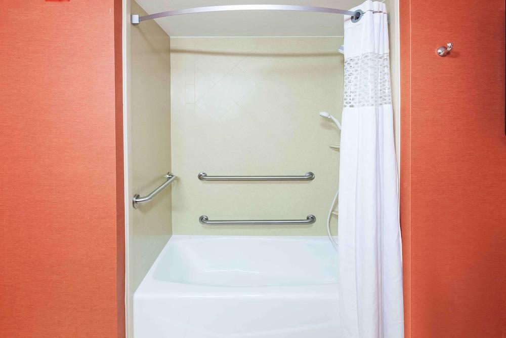 Hampton Inn & Suites Morgan City photo 4
