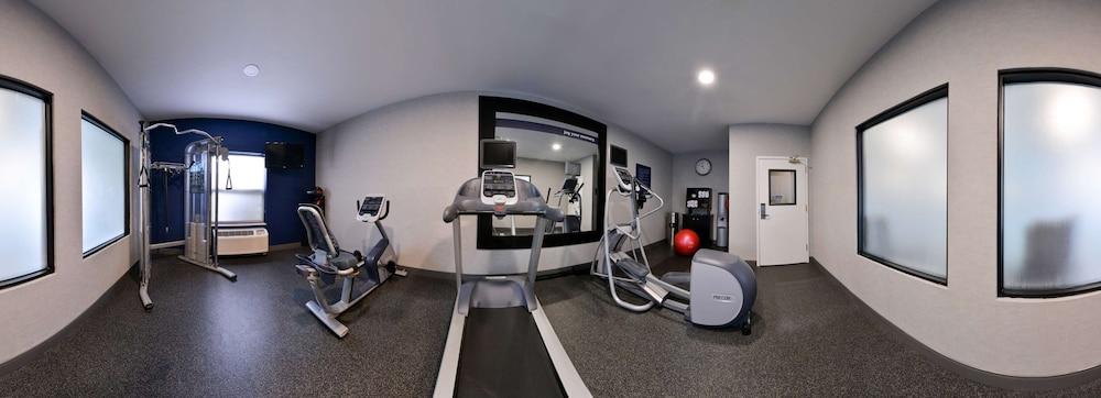 Hampton Inn LaPorte IN photo 25