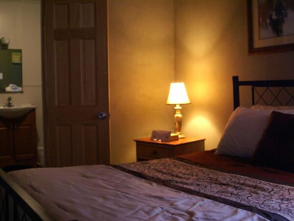 The Jay Village Inn photo 18