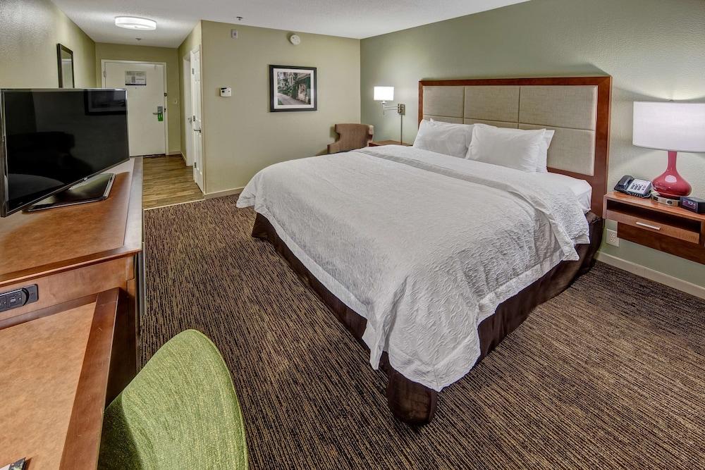 Hampton Inn Savannah-I-95-North photo 6