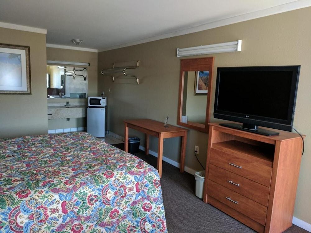 Budget Motor Lodge photo 16