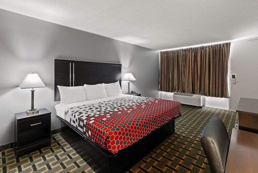 Econo Lodge Clemson - University Area photo 31