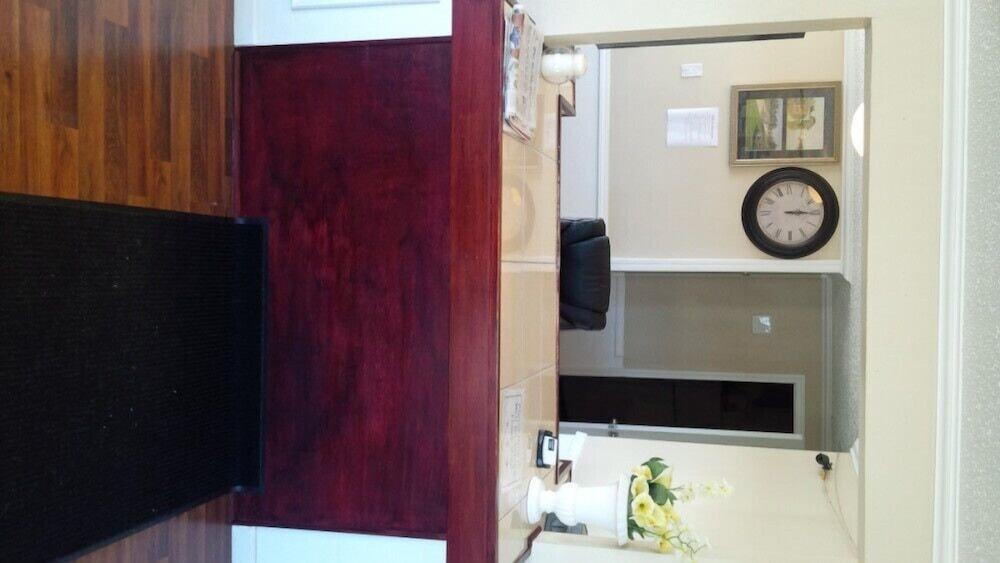 Holiday Lodge photo 18